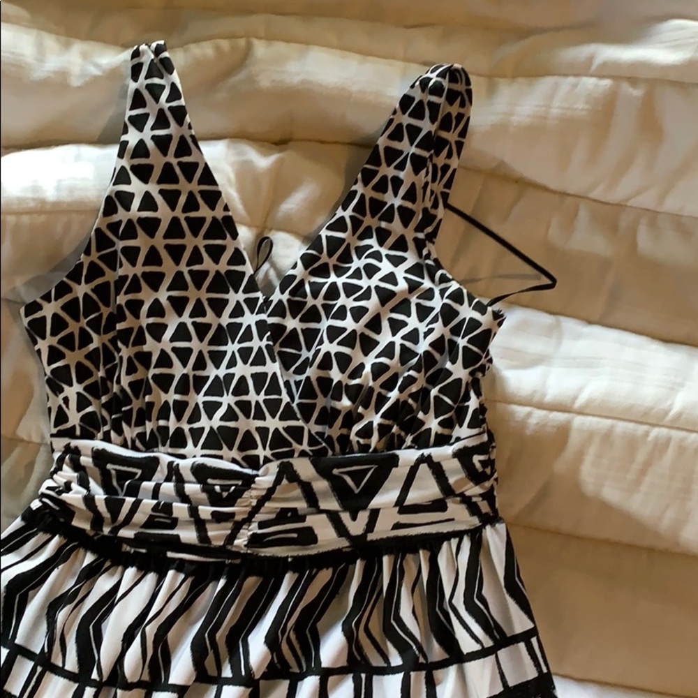 Dress - Picture 3 of 7